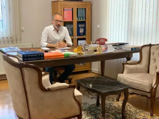 Op. Dr. Turab Ulaşoğlu profilinde yer alan galeri fotoğrafı.