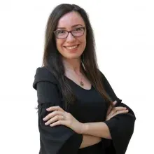 Psk. | Bilim Uzmanı Esra Acar Selimbeyoğlu — Psikoloji, Balıkesir. Portre fotoğrafı.
