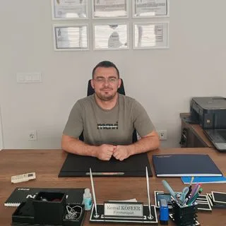 Fzt. Kemal Köseer — Fizyoterapi Ve Rehabilitasyon, Balıkesir. Portre fotoğrafı.
