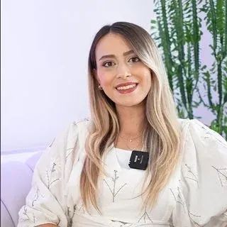 Kl. Psk. Esra Saraç Öztürk — İstanbul. Portre fotoğrafı.