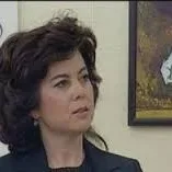 Prof. Dr. Pınar Kadıoğlu — Endokrinoloji Ve Metabolizma Hastalıkları, İstanbul. Portre fotoğrafı.