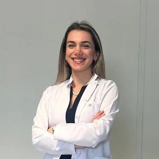 Op. Dr. Nesil Çavuşoğlu Ersöz — Kadın Hastalıkları Ve Doğum, Antalya. Portre fotoğrafı.