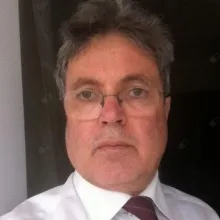 Op. Dr. Mahmut Yıldız — Plastik Rekonstrüktif Ve Estetik Cerrahi, Çukurova, Adana. Portre fotoğrafı.