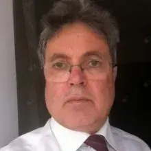 Op. Dr. Mahmut Yıldız — Plastik Rekonstrüktif Ve Estetik Cerrahi, Çukurova, Adana. Portre fotoğrafı.
