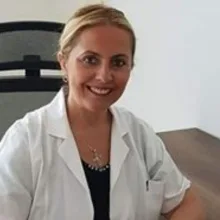 Uzm. Dr. Karin Bozkurt — Kadın Hastalıkları Ve Doğum, İstanbul. Portre fotoğrafı.