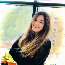 Kl. Psk. Yıldız Merve Topçu — Psikoloji, Bakırköy, İstanbul. Portre fotoğrafı.