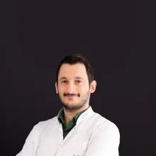 Op. Dr. Hikmet Yurdakul — Kulak Burun Boğaz, İlkadım, Samsun. Portre fotoğrafı.