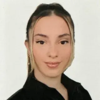 Kl. Psk. Aleyna Didem Aydın — Psikoloji, İstanbul. Portre fotoğrafı.