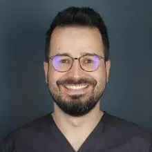 Dr. Dt. Onur Utku Yüksel — Şişli, İstanbul. Portre fotoğrafı.