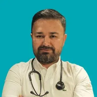 Dr. Semih Küçükcankurtaran — İstanbul. Portre fotoğrafı.
