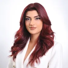 Psk. Hazal Uçar — Psikoloji, Kocaeli. Portre fotoğrafı.