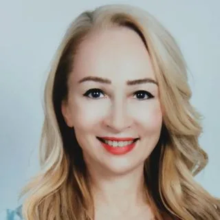 Dr. Öğr. Üyesi Sevinç Külekçioğlu — Fiziksel Tıp Ve Rehabilitasyon, Bursa. Portre fotoğrafı.