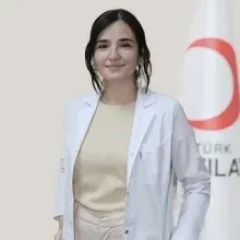 Dyt. Yaren Arda — Diyetisyen, İstanbul. Portre fotoğrafı.