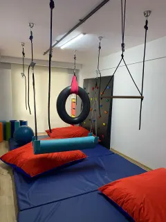 Erg. İrem Barut profilinde yer alan galeri fotoğrafı.