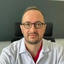 Op. Dr. Emre Günbey — Kulak Burun Boğaz, Pendik, İstanbul. Portre fotoğrafı.
