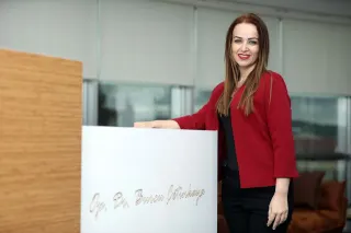 Op. Dr. Burcu Çetinkaya profilinde yer alan galeri fotoğrafı.