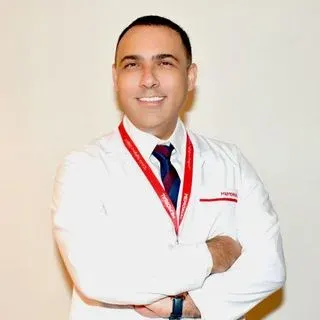 Prof. Dr. Ali Aycan Kavala — Kalp Ve Damar Cerrahisi, Şişli, İstanbul. Portre fotoğrafı.