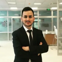 Uzm. Dt. Mubin Tural — Bursa. Portre fotoğrafı.