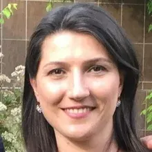 Uzm. Dt. Gülyar Güler — Kocaeli. Portre fotoğrafı.