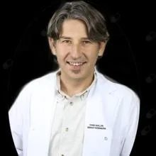 Op. Dr. Serhat Dönmezer — Üroloji, Pendik, İstanbul. Portre fotoğrafı.