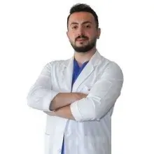 Dt. Oğuzhan Üstündağ — Diş Hekimi, Selçuklu, Konya. Portre fotoğrafı.