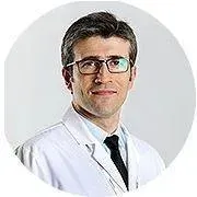 Uzm. Dr. Roman İbrahimov — Radyasyon Onkolojisi, Beşiktaş, İstanbul. Portre fotoğrafı.