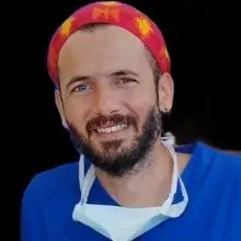 Op. Dr. Necdet Urhan — Plastik Rekonstrüktif Ve Estetik Cerrahi, Antalya. Portre fotoğrafı.