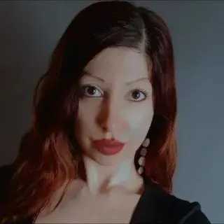 Psk. Beyza Turan — Psikoloji. Portre fotoğrafı.