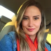 Psk. Gülçin Feride Demirtaş — Psikoloji. Portre fotoğrafı.