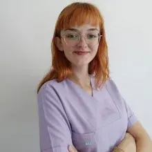Dt. Dilara Özçelik — Diş Hekimi, Atakum, Samsun. Portre fotoğrafı.