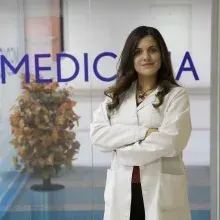 Op. Dr. Halide Güneş Çiftçi — Kulak Burun Boğaz, İstanbul. Portre fotoğrafı.