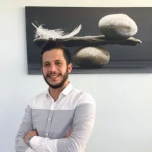 Hasan Tezcan — Aile Danışmanlığı, Antalya. Portre fotoğrafı.