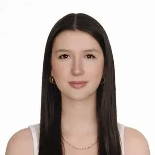 Psk. Şiray Yönelli — Psikoloji. Portre fotoğrafı.