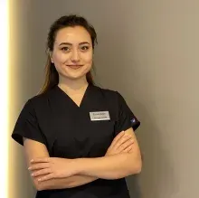 Fzt. Sevgi Doğan — Fizyoterapi Ve Rehabilitasyon. Portre fotoğrafı.