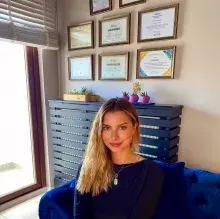 Kl. Psk. Şura Yılmaz — Psikoloji. Portre fotoğrafı.
