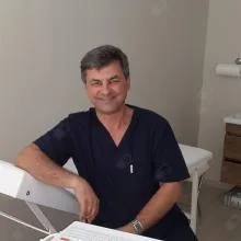 Uzm. Dr. Hakan Yılmaz — Edirne. Portre fotoğrafı.