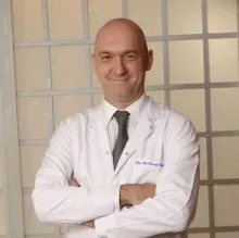 Prof. Dr. Murat Binbay — Üroloji, Şişli, İstanbul. Portre fotoğrafı.