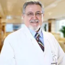 Prof. Dr. Ali Terci — İç Hastalıkları, İstanbul. Portre fotoğrafı.