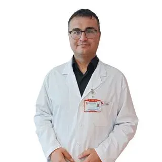 Op. Dr. Mehmet Ali Narsat — Çocuk Cerrahisi, Selçuklu, Konya. Portre fotoğrafı.