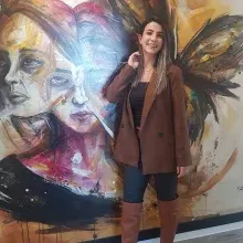 Psk. Tuğçe Varışoğlu — Psikoloji. Portre fotoğrafı.