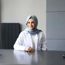 Dyt. Fatma Osmanağaoğlu — Diyetisyen, İstanbul. Portre fotoğrafı.