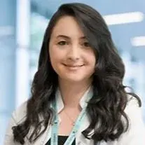 Uzm. Dr. Selin Ayşe İpek Baş — Çocuk ve Ergen Psikiyatrisi, Antalya. Portre fotoğrafı.