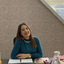 Dyt. Simge Bülbül — Diyetisyen. Portre fotoğrafı.
