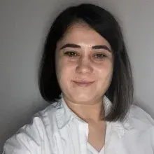 Uzm. Psk. Ceren Kara Aliş — Psikoloji, İstanbul. Portre fotoğrafı.