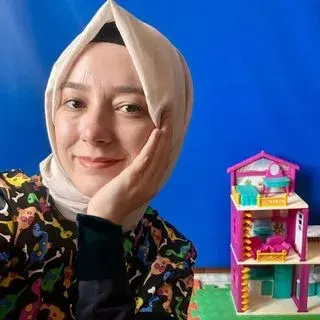 Dkt. Nuran Zeynep Sakarlı — Dil ve Konuşma Terapisi, Tavşanlı, Kütahya. Portre fotoğrafı.