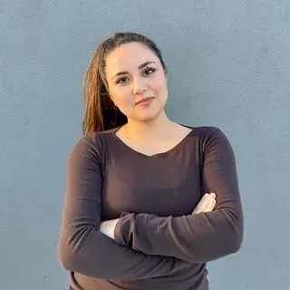 Psk. Feride Balaban — Psikoloji. Portre fotoğrafı.