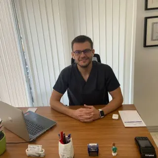 Dt. Hasan Akdoğan profilinde yer alan galeri fotoğrafı.