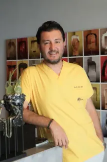 Op. Dr. Osman Tan profilinde yer alan galeri fotoğrafı.