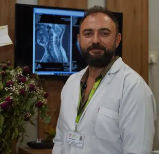Op. Dr. Tanin Oğur profilinde yer alan galeri fotoğrafı.