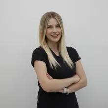 Dt. İrem Melike İnan — Diş Hekimi, Ankara. Portre fotoğrafı.
